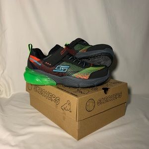 Skechers size 13 sneakers